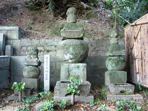 土田御前の墓（三重県津市栄町四天王寺）