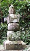 井伊直虎と井伊直親の墓（右・直虎、左・直親、静岡県浜松市の龍潭寺）
